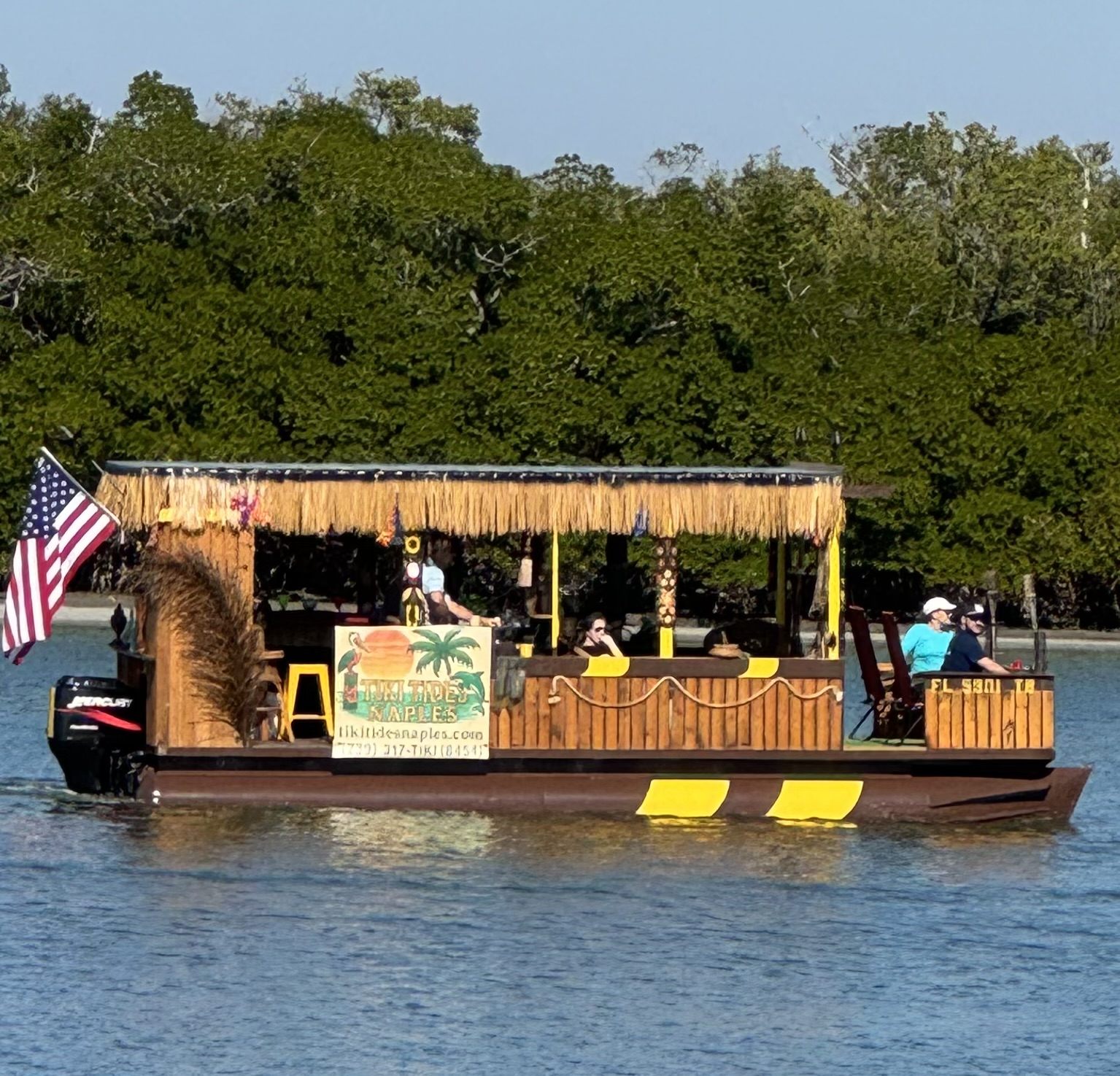 Backwater private cruise in Naples